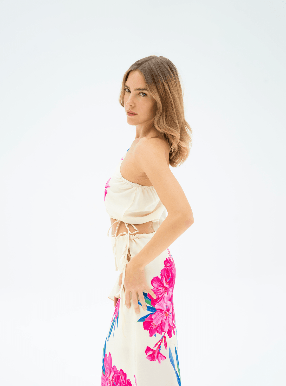 UAE Botanicals (Milky White) / Silk set with skirt - Lumena Maison