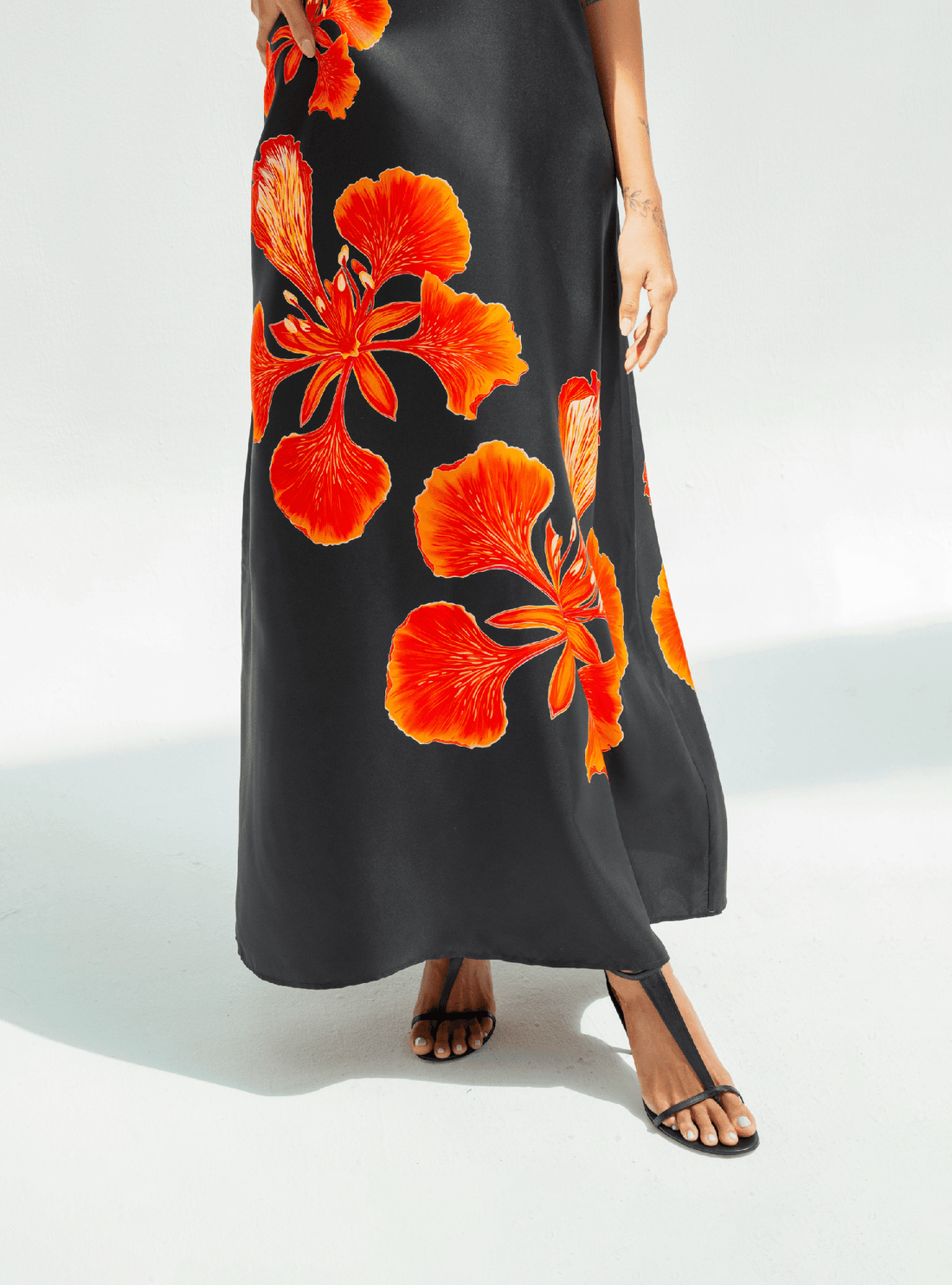 UAE Botanicals (Black) / A-line dress - Lumena Maison