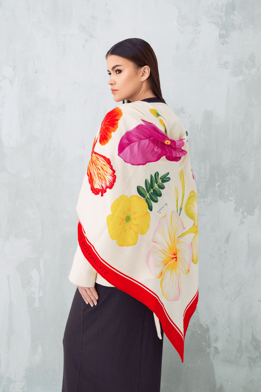 UAE Botanicals (Milky White) / Shawl - Lumena Maison