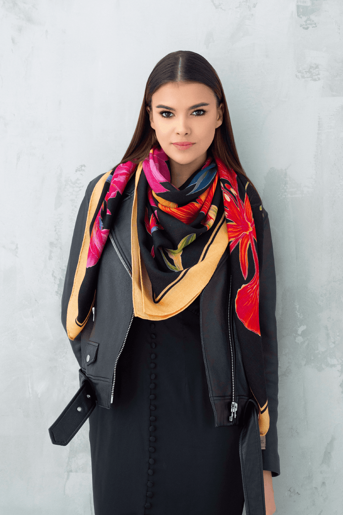 UAE Botanicals (Black) / Shawl - Lumena Maison