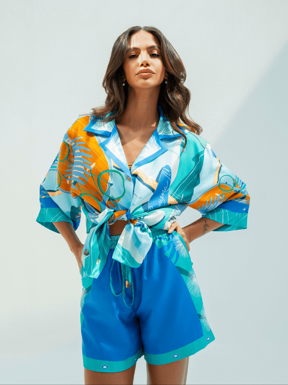 The Dubai Kite beach (Frosty Green) / Silk set with shorts - Lumena Maison