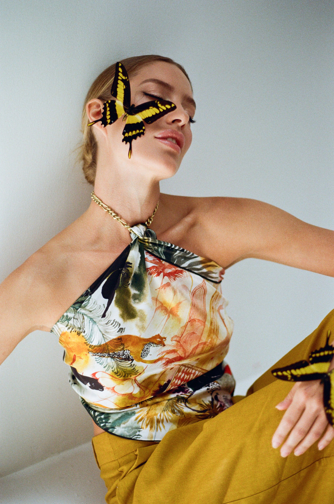 The Mystery of The Emirati Royal Gardens (Majestic Yellow)/ Silk Scarf