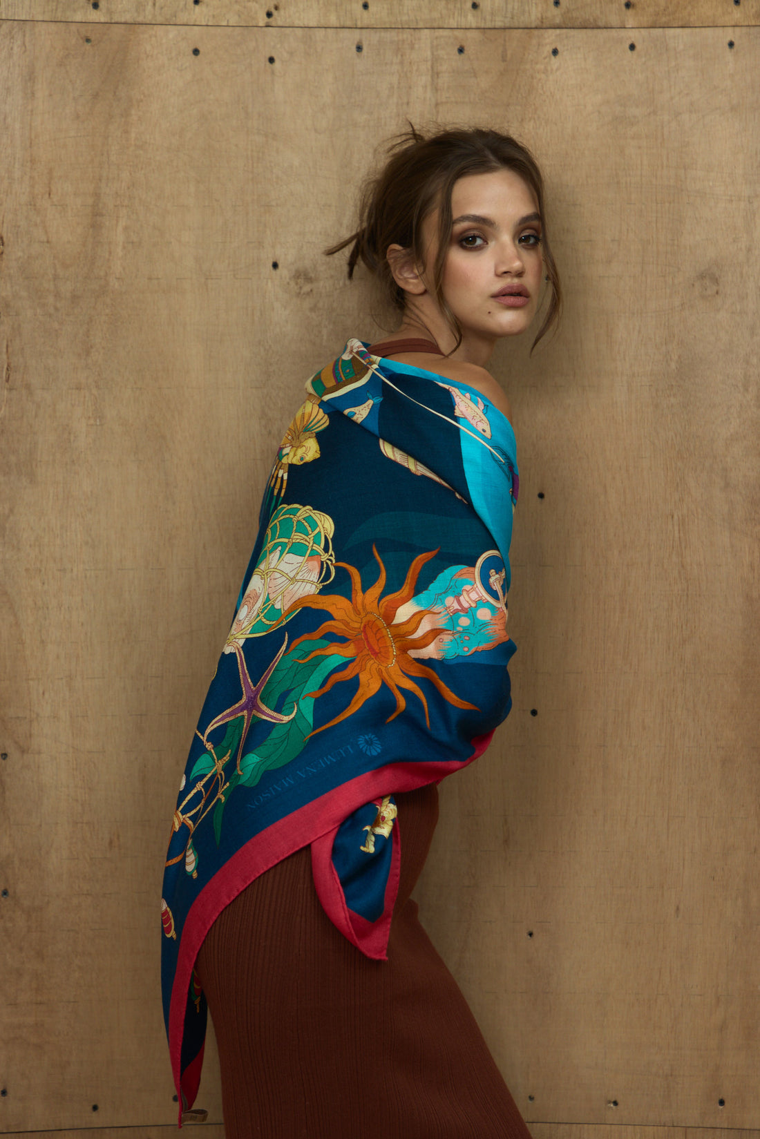 The Secrets of the Emirati Dhow (Navy Blue, Fuchsia)/ Silk Scarf