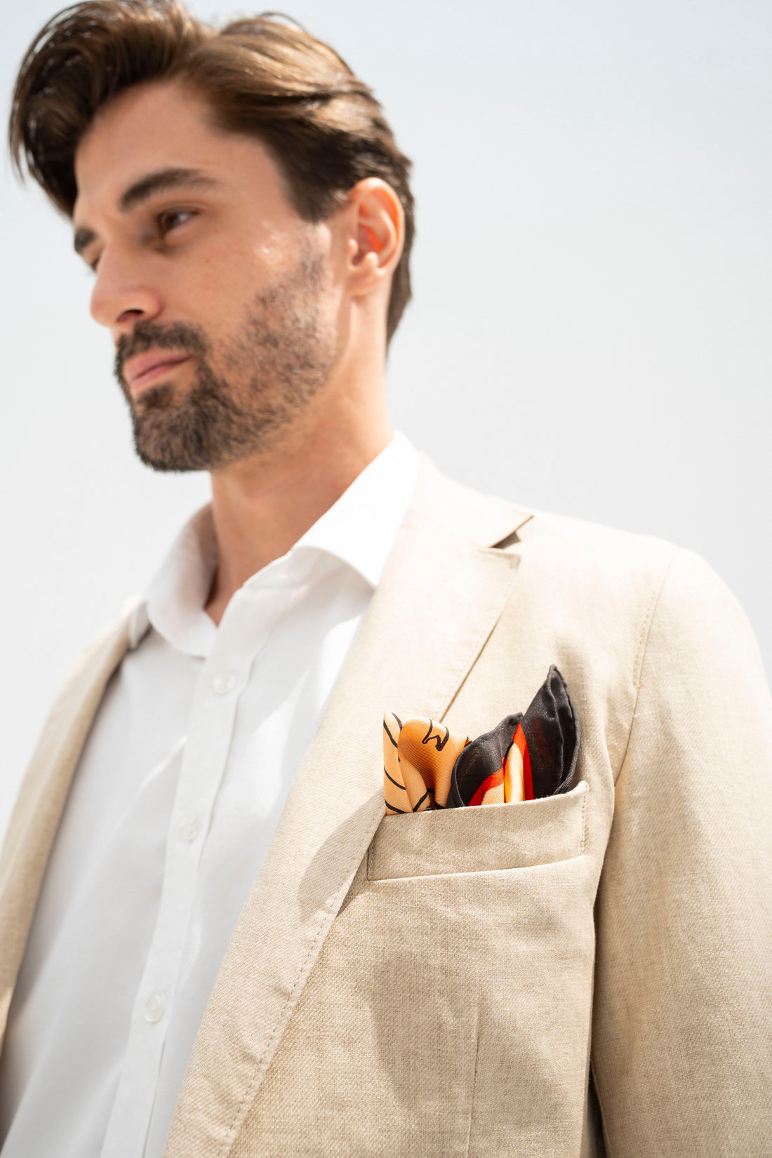 The Dubai skyline (Espresso Brown) / Pocket square 35