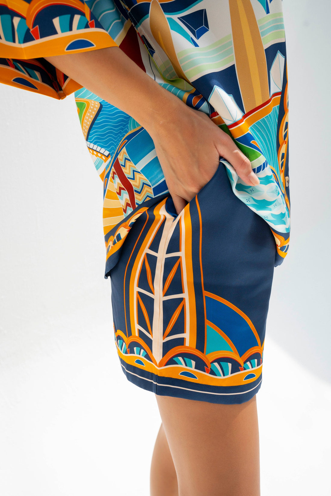 The Tribute to Burj Al Arab/ Silk set with shorts