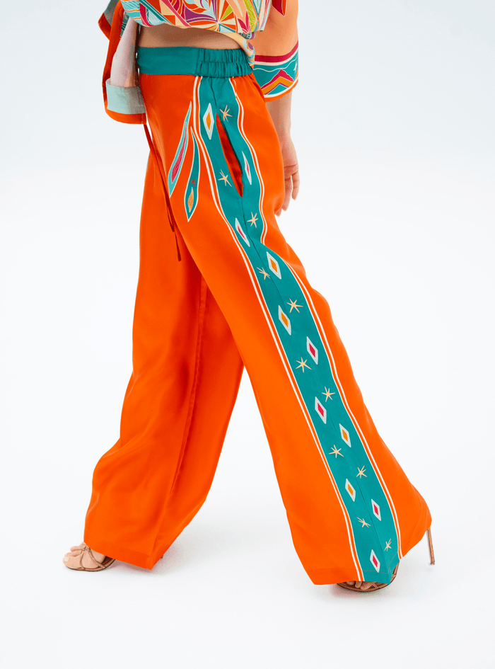 Life "Hayeti" (Desert Yellow) / Silk set with pants - Lumena Maison