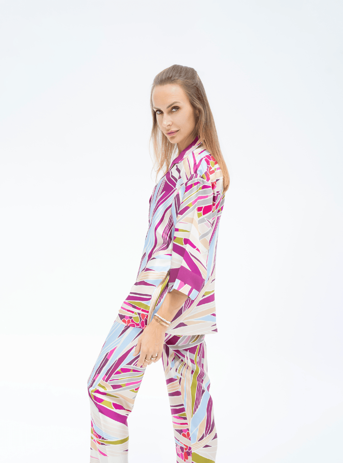 The Palm (Burgundy) / Silk set with pants - Lumena Maison