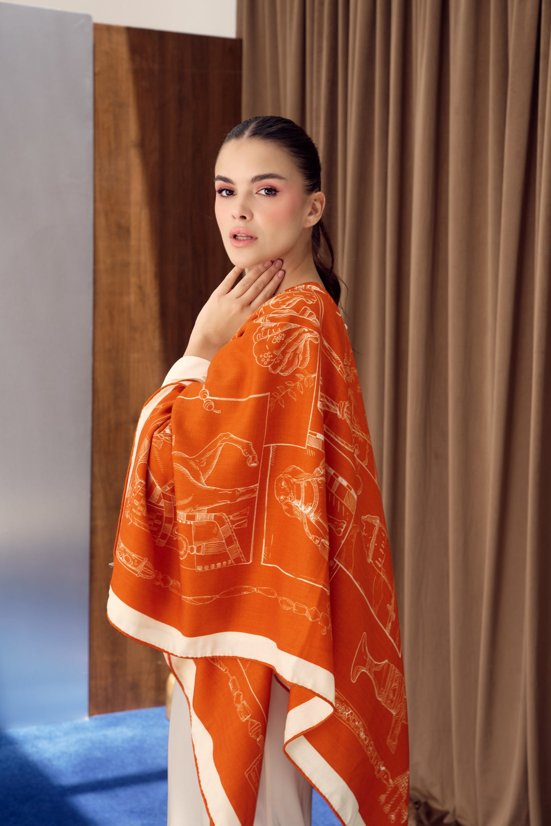 The Abu Dhabi Heritage (Heritage Orange)/ Shawl