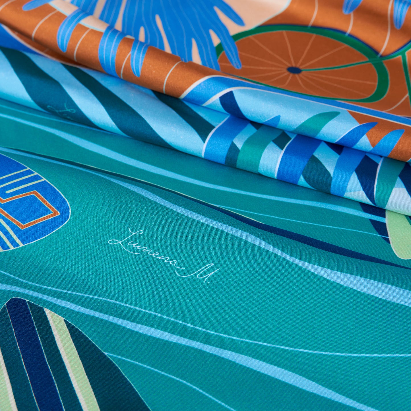 The Dubai Kite beach (Frosty Green) / Silk scarf