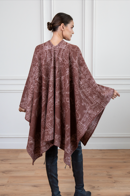 Poncho/Cape The Abu Dhabi Heritage (Dust Rose Brown)