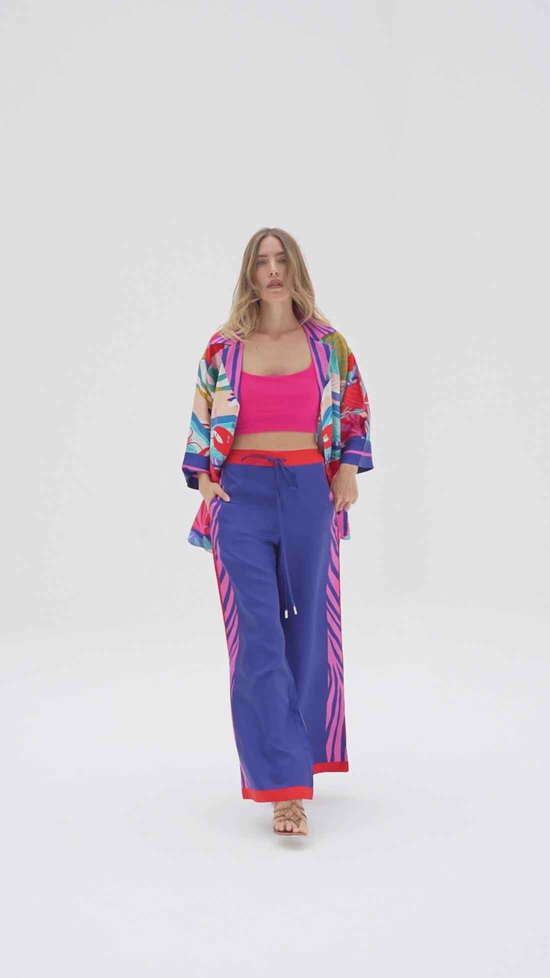 Dreaming under the Dubai sun / Silk set with pants